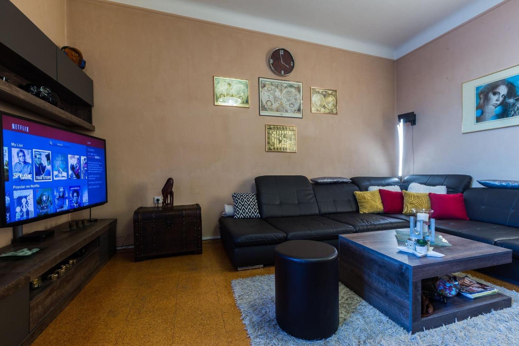 Apartman Charming In With Views