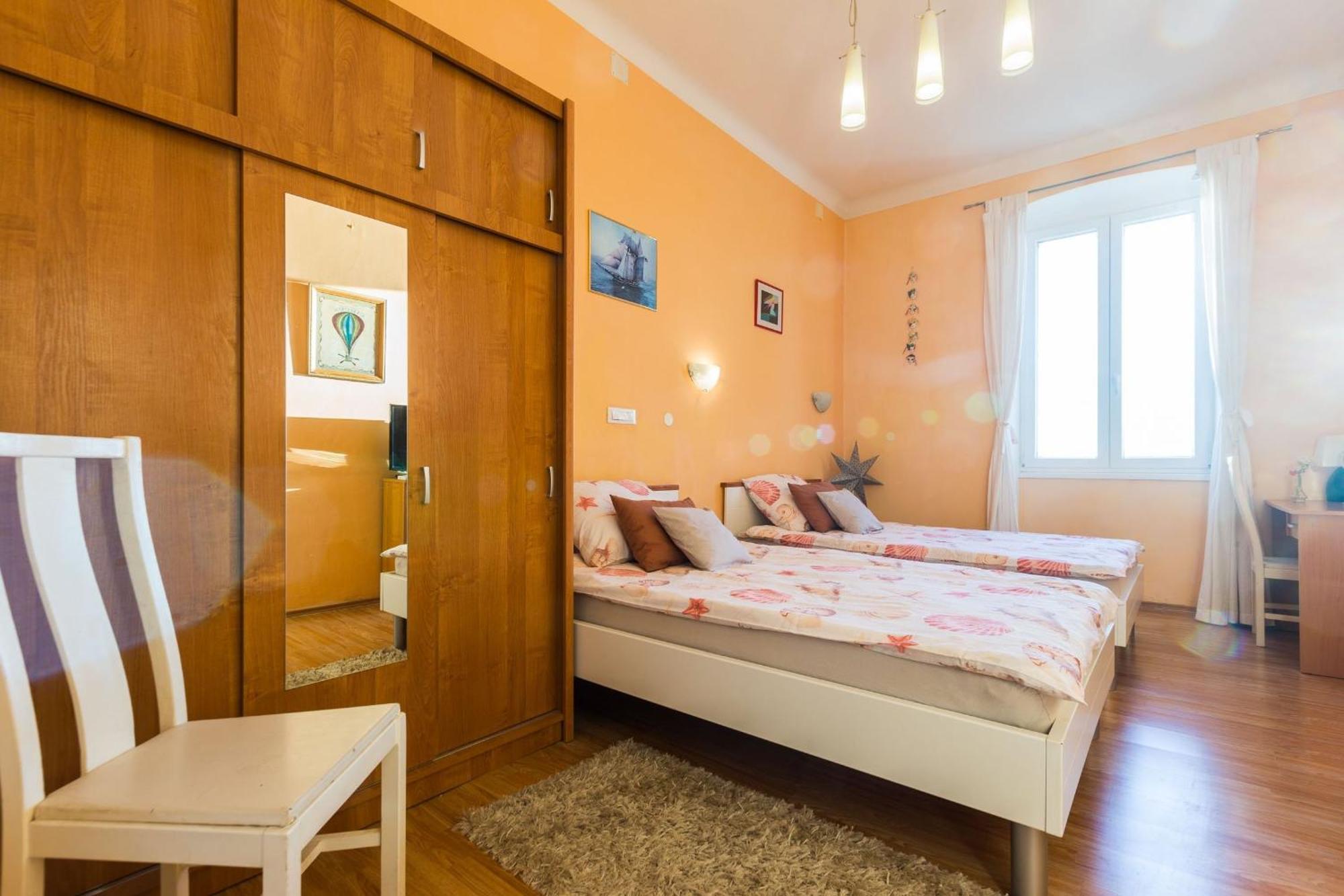 Apartman Charming In With Views Zadar