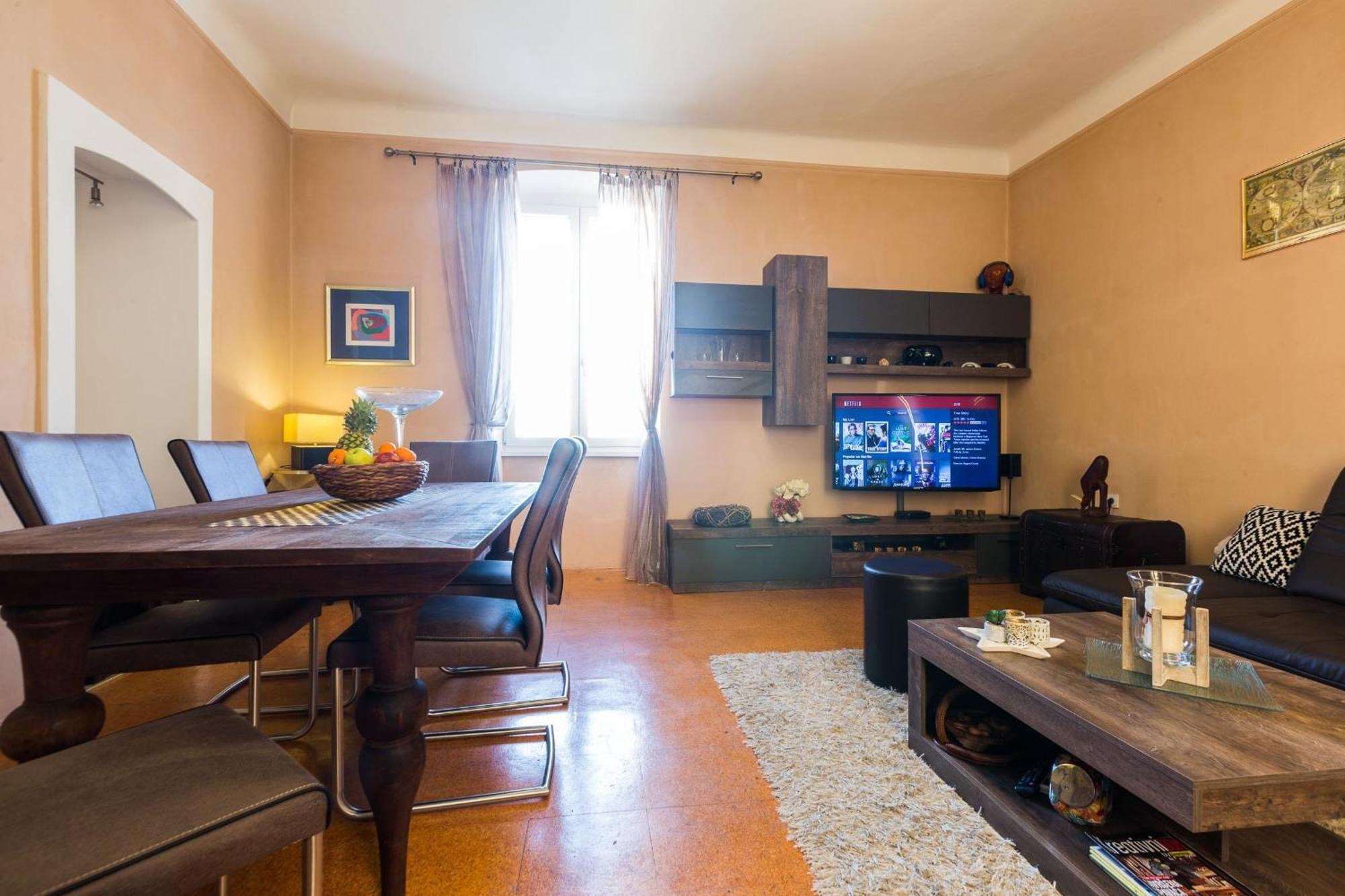 Charming In With Views Apartman Zadar